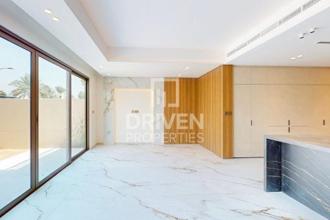 Villa de 3 dormitorios en Jumeirah Golf Estates, UAE No. 221526
