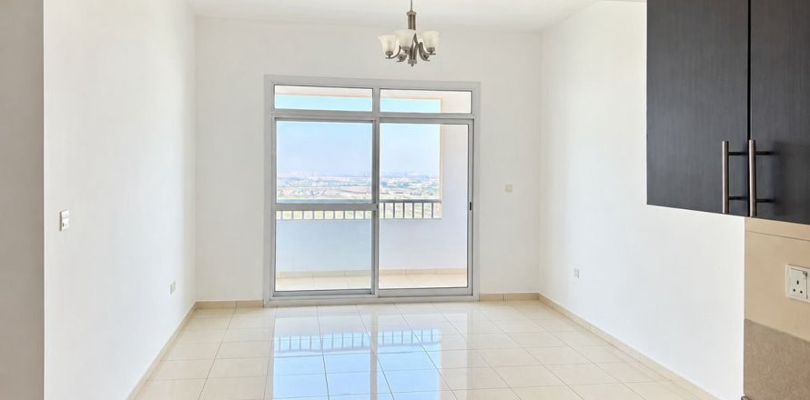 Квартира с 2 спальнями в Majan, ОАЭ №151645