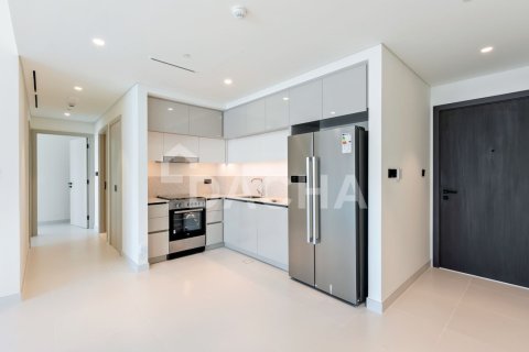Квартира с 2 спальнями в EMAAR Beachfront, ОАЭ №162063 11