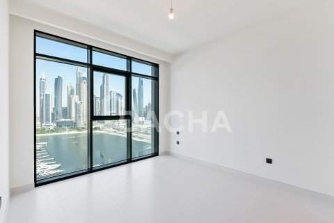 Квартира с 2 спальнями в EMAAR Beachfront, ОАЭ №162063 7