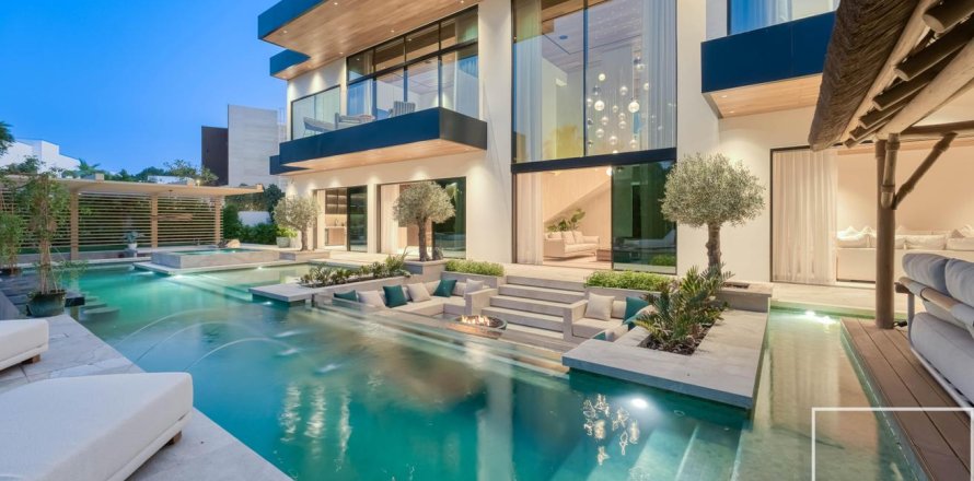 Villa de 6 dormitorios en The Nest, UAE No. 222507