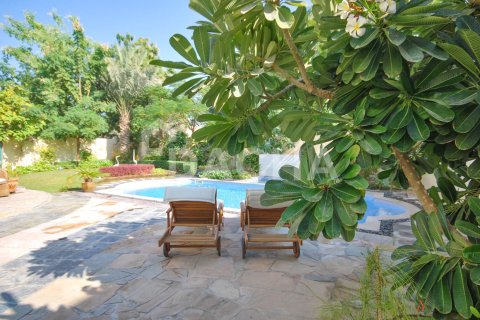 5 bedrooms Villa in Meadows, UAE No. 163493 18