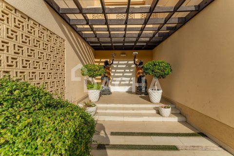 5 bedrooms Villa in Meadows, UAE No. 163493 27