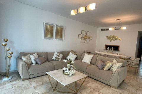 2 bedrooms Apartment in Dubai, UAE No. 217107 5