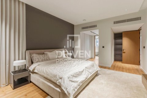 Villa de 5 dormitorios en Jumeirah, UAE No. 202789 9