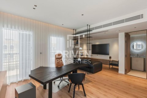 Villa de 5 dormitorios en Jumeirah, UAE No. 202789 15