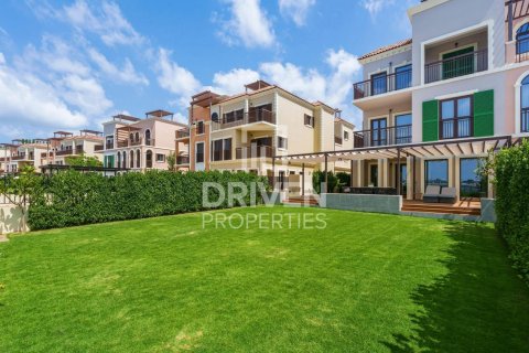 Villa de 5 dormitorios en Jumeirah, UAE No. 202789 30