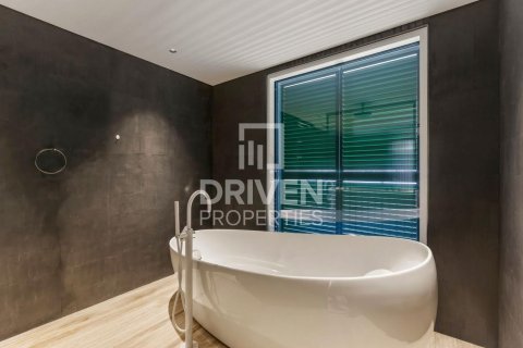 Villa de 5 dormitorios en Jumeirah, UAE No. 202789 23