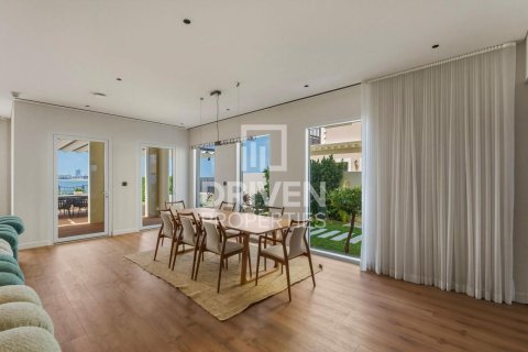 Villa de 5 dormitorios en Jumeirah, UAE No. 202789 4