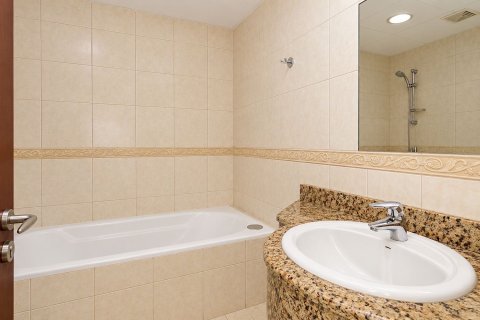 2 bedrooms Apartment in Princess Tower, UAE No. 226442 12