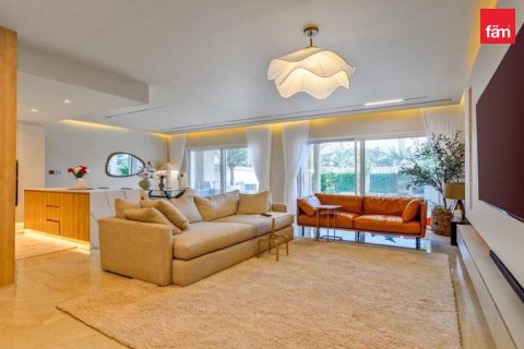 3 bedrooms Townhouse in Dubai, UAE No. 215584 4