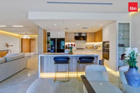 3 bedrooms Townhouse in Dubai, UAE No. 215584 6