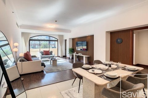 Квартира с 2 спальнями в Golden Mile, ОАЭ №206005 4