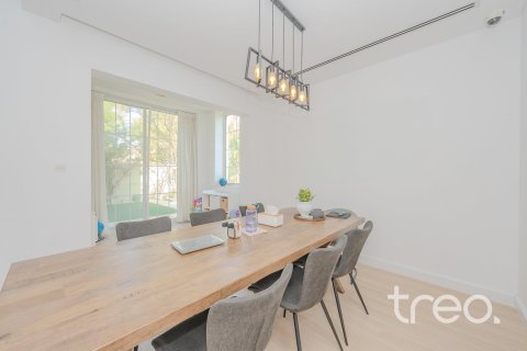 4 bedrooms Villa in Azalea, UAE No. 220792 7