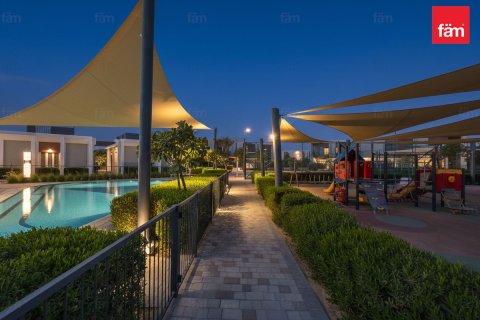 4 bedrooms Townhouse in Dubai, UAE No. 152734