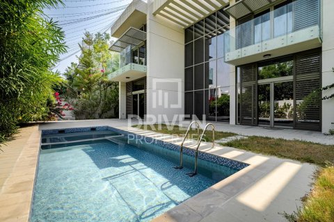 Villa de 4 dormitorios en District One, UAE No. 201252 14