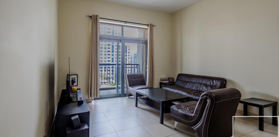 Apartment de 2 dormitorios en Travo, UAE No. 213973
