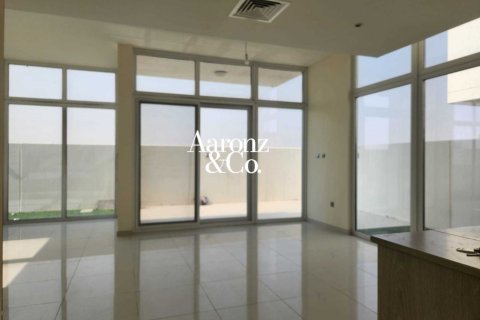 Вилла с 6 спальнями в DAMAC Hills (Akoya by DAMAC), ОАЭ №202971 4