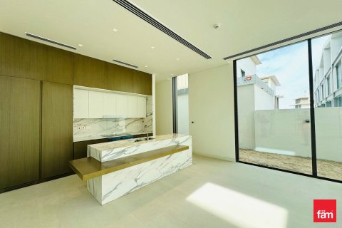 Villa de 4 dormitorios en Dubai, UAE No. 131973 18