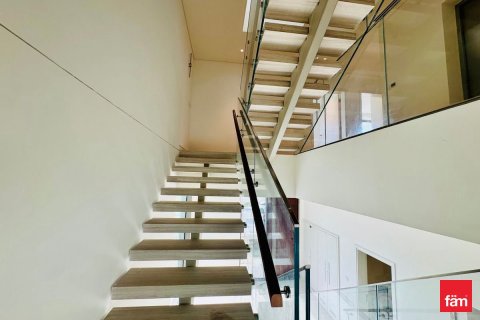 Villa de 4 dormitorios en Dubai, UAE No. 131973 12