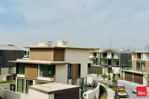 Villa de 4 dormitorios en Dubai, UAE No. 131973 3