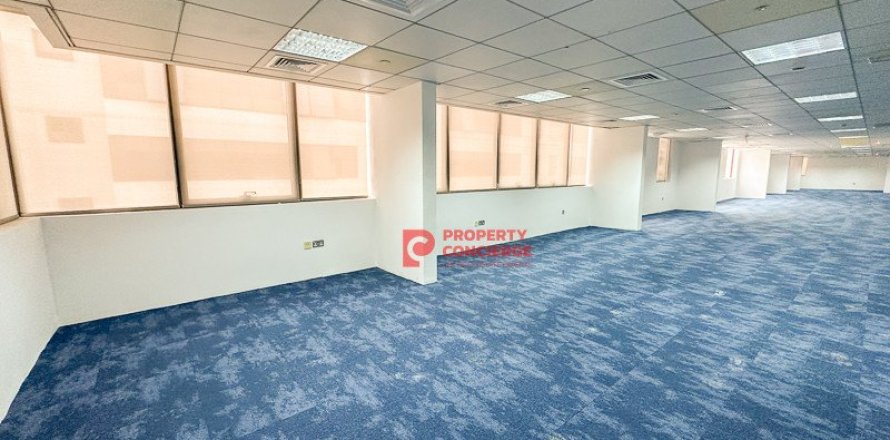 Office de 1301m² en Dubai Investment Park, UAE No. 39641