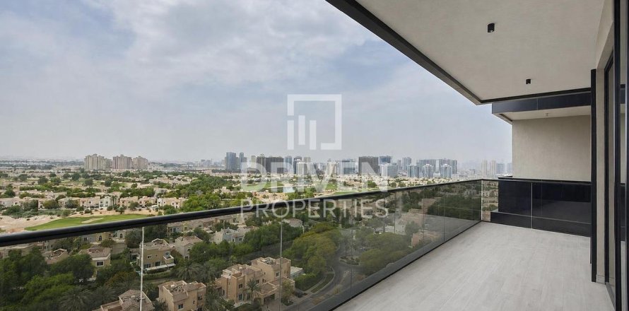 Apartment de 2 dormitorios en Dubai Sports City, UAE No. 214957
