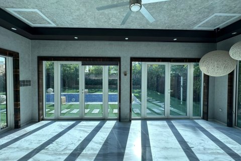 5 bedrooms Villa in Jumeirah Islands, UAE No. 213517 6