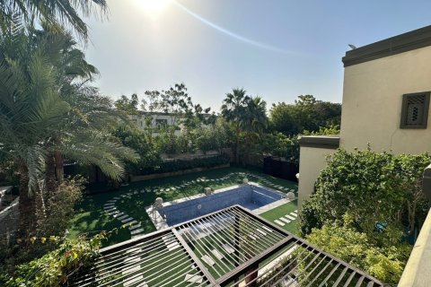 5 bedrooms Villa in Jumeirah Islands, UAE No. 213517 9