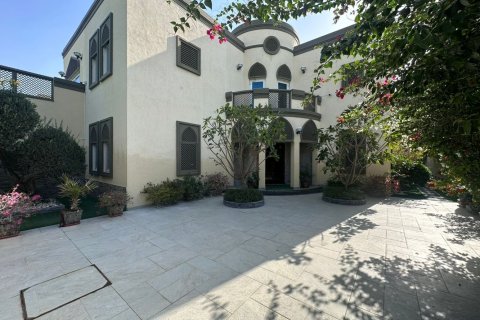 5 bedrooms Villa in Jumeirah Islands, UAE No. 213517 3