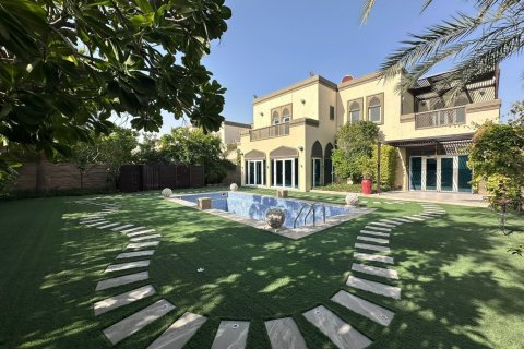5 bedrooms Villa in Jumeirah Islands, UAE No. 213517 15