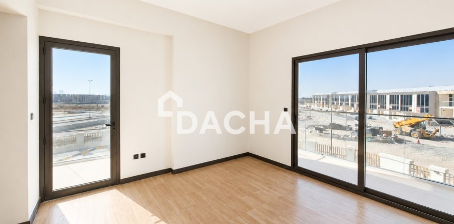 2 bedrooms Apartment in Rukan, UAE No. 203673