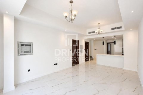 4 bedrooms Townhouse in District 11, UAE No. 212606