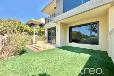 5 bedrooms Villa in Dubai Hills Estate, UAE No. 220805 4