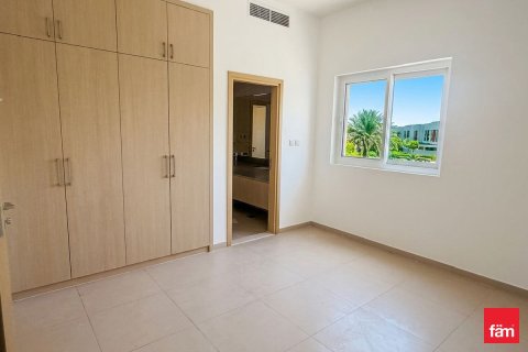 3 bedrooms Villa in Dubai, UAE No. 164418 10