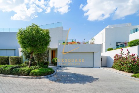 Villa de 5 dormitorios en Al Barari, UAE No. 224333 8