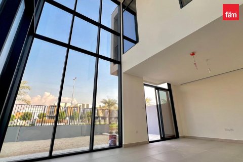 4 bedrooms Villa in Dubai, UAE No. 226972 6