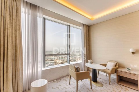 Studio Apartment in The Palm Tower, UAE No. 218690 9