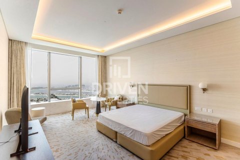 Studio Apartment in The Palm Tower, UAE No. 218690 4