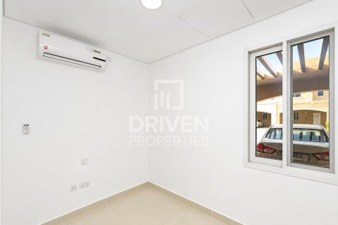 Villa de 2 dormitorios en Casa Dora, UAE No. 215219 9