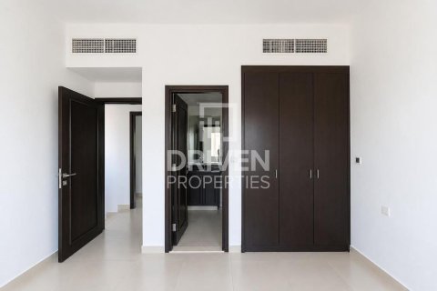 Villa de 2 dormitorios en Casa Dora, UAE No. 215219 8