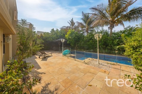 5 bedrooms Villa in Meadows, UAE No. 220761 20