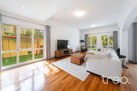 5 bedrooms Villa in Meadows, UAE No. 220761 6