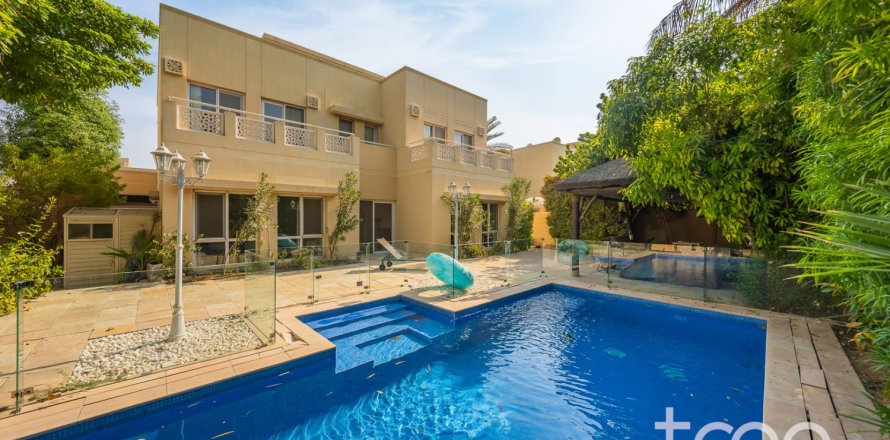 5 bedrooms Villa in Meadows, UAE No. 220761