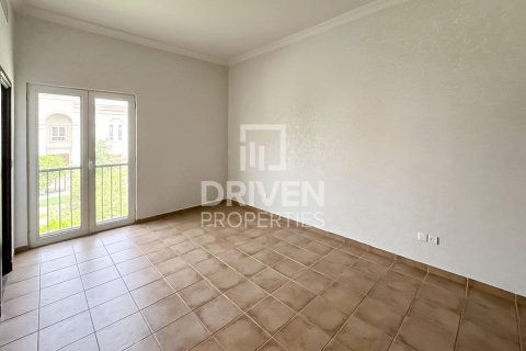 Вилла с 6 спальнями в Hacienda, ОАЭ №221008 5