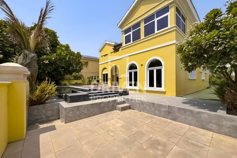 Вилла с 6 спальнями в Hacienda, ОАЭ №221008 15
