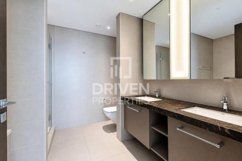 Apartment de 3 dormitorios en BLVD Heights, UAE No. 215201 24