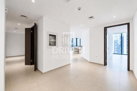 Apartment de 3 dormitorios en BLVD Heights, UAE No. 215201 6