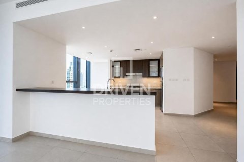 Apartment de 3 dormitorios en BLVD Heights, UAE No. 215201 18