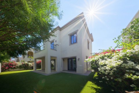 Villa de 5 dormitorios en Lila, UAE No. 215384